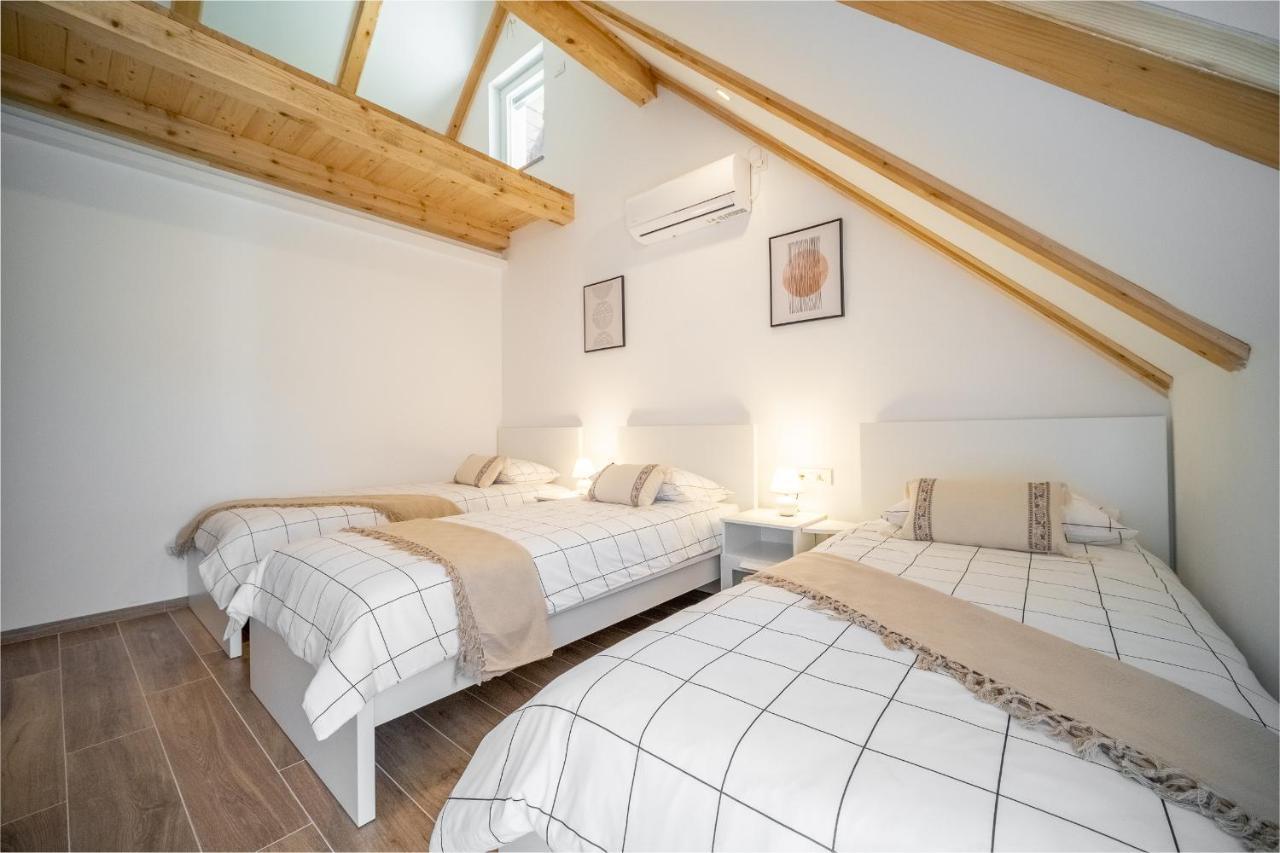 Villa Nesa - Beautiful Guest House At Continental Croatia With Outdoor Swimming Pool, Sauna And 3 Bedrooms Plaski Экстерьер фото